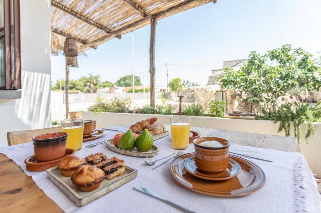 Trullo Santovia Bed & Breakfast Sant Isidoro  Luaran gambar