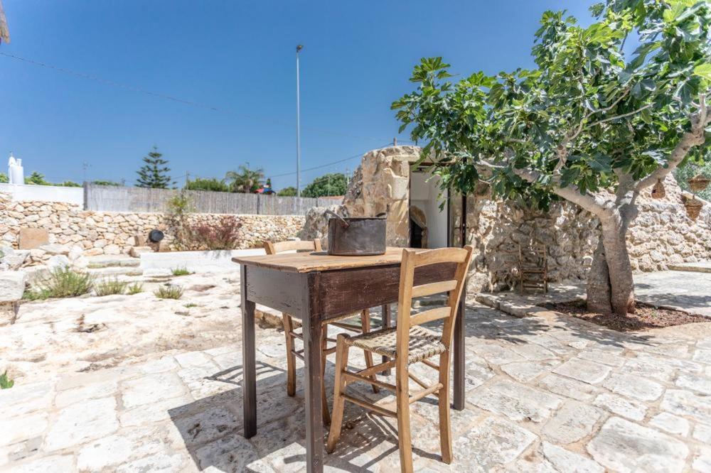 Trullo Santovia Bed & Breakfast Sant Isidoro  Luaran gambar